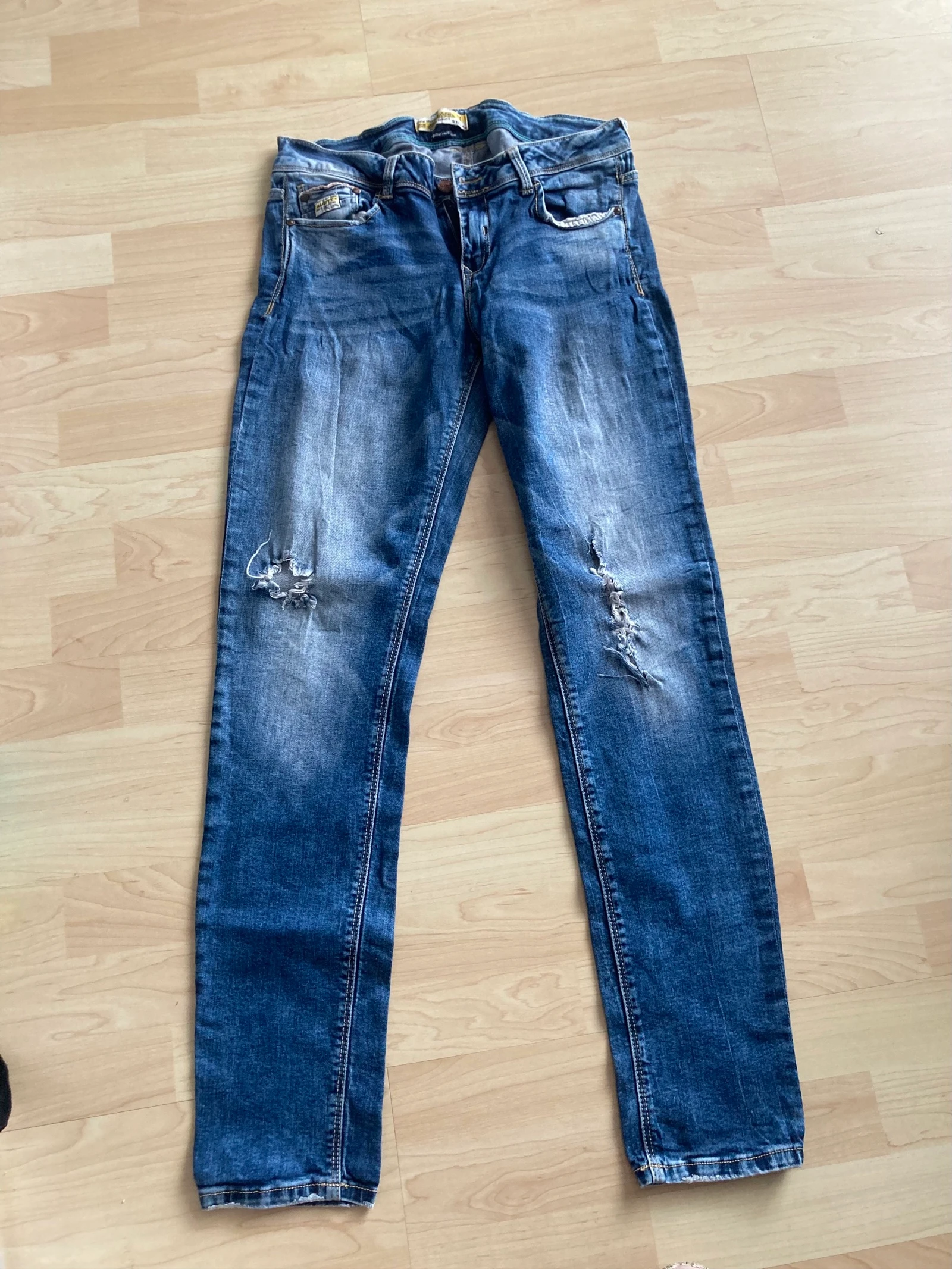 Très beau jean taille 36-38